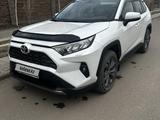 Toyota RAV4 2023 года за 17 800 000 тг. в Астана