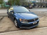 Volkswagen Jetta 2016 года за 5 500 000 тг. в Актобе – фото 2