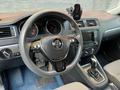 Volkswagen Jetta 2016 года за 5 500 000 тг. в Актобе – фото 6