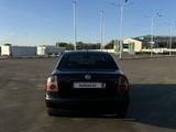 Volkswagen Passat 2003 годаүшін2 200 000 тг. в Сатпаев – фото 4