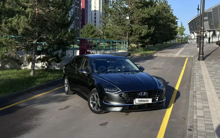 Hyundai Sonata 2022 годаүшін10 650 000 тг. в Астана
