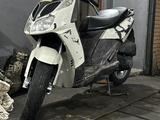 Aprilia  SportCity 200 2007 года за 550 000 тг. в Темиртау – фото 4