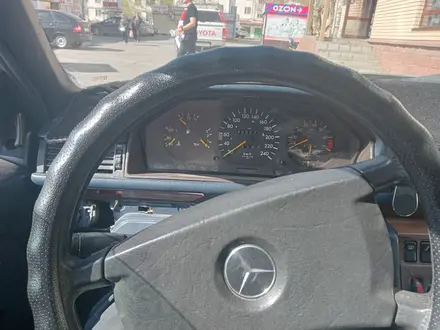 Mercedes-Benz E 230 1991 года за 950 000 тг. в Астана – фото 8