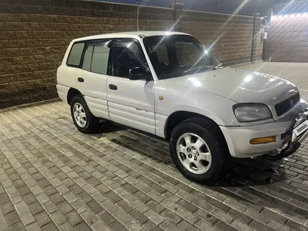 Toyota RAV4 1997 года за 2 800 000 тг. в Алматы – фото 4