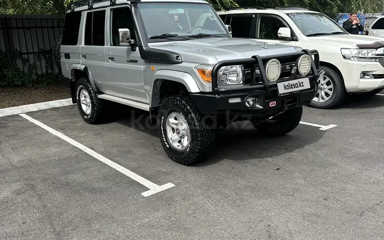 Toyota Land Cruiser 2013 года за 22 000 000 тг. в Астана