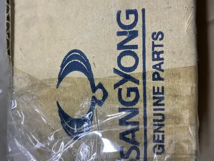 Шторка багажника — SsangYong Кайрон, Номад за 45 000 тг. в Алматы