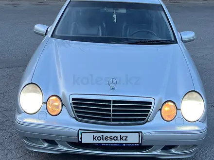 Mercedes-Benz E 320 2000 года за 4 500 000 тг. в Алматы – фото 2