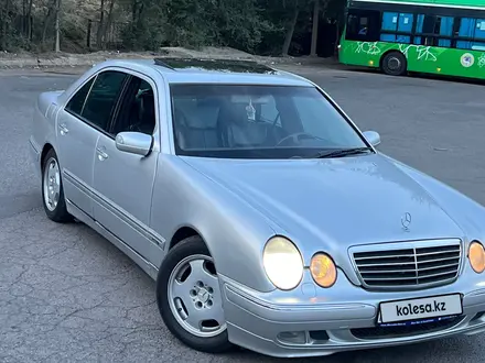 Mercedes-Benz E 320 2000 года за 4 500 000 тг. в Алматы – фото 4