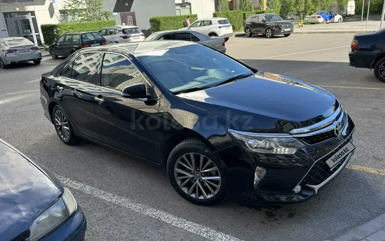 Toyota Camry 2017 года за 11 200 000 тг. в Актобе
