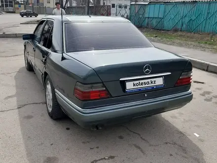 Mercedes-Benz E 280 1993 годаүшін2 100 000 тг. в Алматы – фото 4