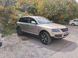 Volkswagen Touareg 2005 годаүшін4 200 000 тг. в Алматы