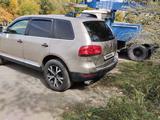 Volkswagen Touareg 2005 года за 4 200 000 тг. в Алматы – фото 4