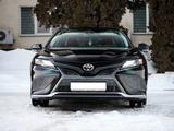 Toyota Camry 2022 года за 23 500 000 тг. в Алматы – фото 2