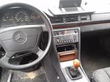 Mercedes-Benz E 300 1992 годаfor10 001 тг. в Атырау – фото 2