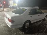 Mercedes-Benz E 230 1997 годаүшін2 100 000 тг. в Петропавловск