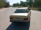 Mercedes-Benz E 230 1985 годаүшін1 850 000 тг. в Актобе – фото 4