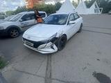 Hyundai Elantra 2022 годаfor9 000 000 тг. в Караганда – фото 2