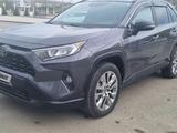 Toyota RAV4 2019 года за 11 300 000 тг. в Атырау – фото 2