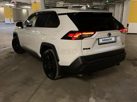 Toyota RAV4 2019 года за 16 200 000 тг. в Алматы – фото 16