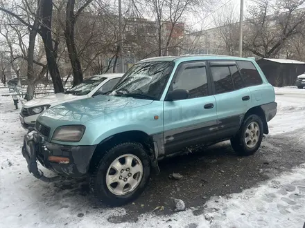 Toyota RAV4 1996 года за 3 700 000 тг. в Семей – фото 3