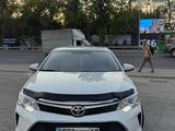 Toyota Camry 2016 года за 12 300 000 тг. в Алматы – фото 2