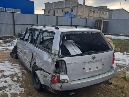 Volkswagen Passat 2003 года за 100 000 тг. в Атырау – фото 3