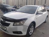 Chevrolet Cruze 2013 года за 2 500 000 тг. в Актау – фото 2