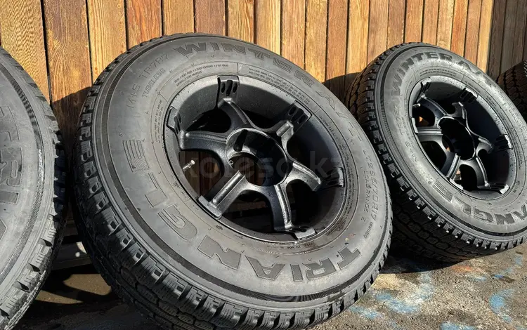 265 70 R17 диски с зимней резиной PRADO за 320 000 тг. в Алматы