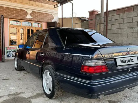 Mercedes-Benz E 200 1994 года за 2 550 000 тг. в Туркестан – фото 15