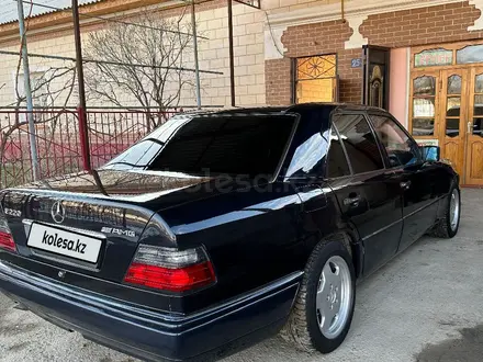 Mercedes-Benz E 200 1994 года за 2 550 000 тг. в Туркестан – фото 16