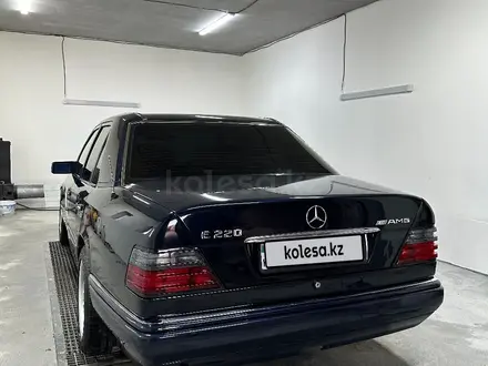 Mercedes-Benz E 200 1994 года за 2 550 000 тг. в Туркестан – фото 4