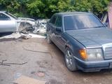 Mercedes-Benz E 320 1992 года за 655 555 тг. в Астана
