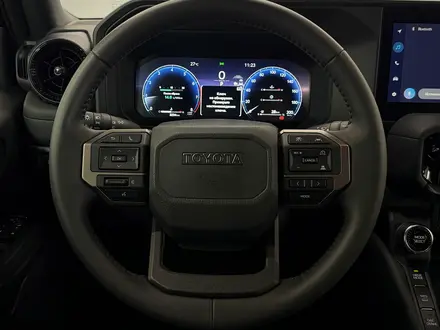 Toyota Land Cruiser Prado Prestige 2024 года за 42 500 000 тг. в Астана – фото 14