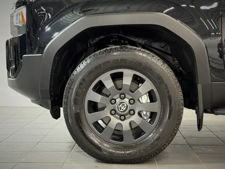 Toyota Land Cruiser Prado Prestige 2024 года за 42 500 000 тг. в Астана – фото 17