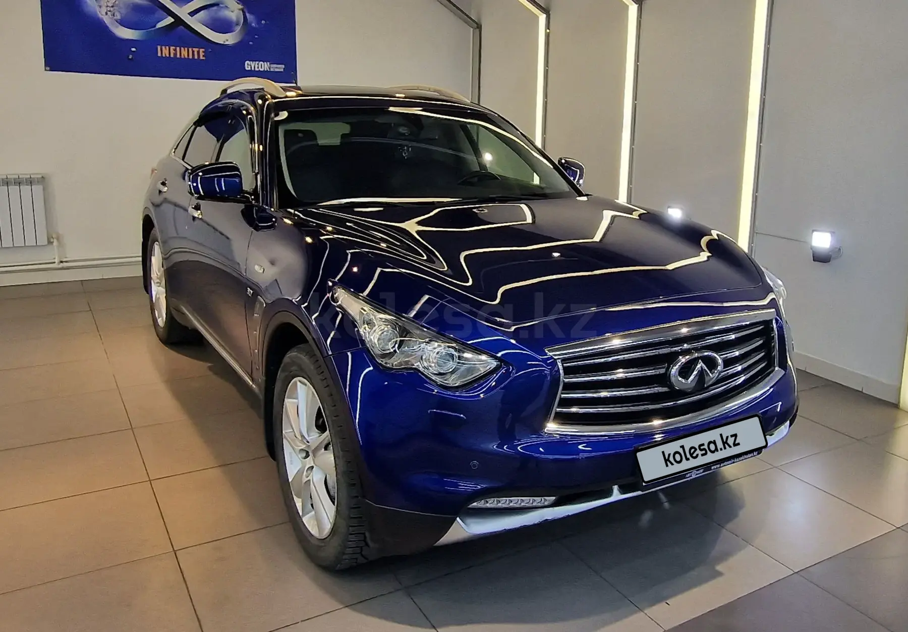 Infiniti QX70, 2014