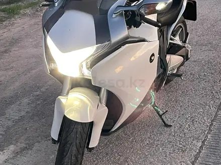 Honda  VFR 1200 2013 года за 4 168 000 тг. в Шымкент – фото 2