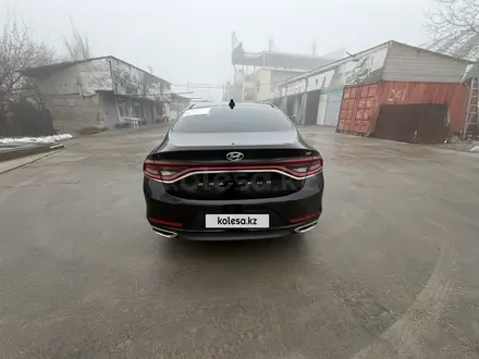 Hyundai Grandeur 2017 года за 8 000 000 тг. в Шымкент – фото 2