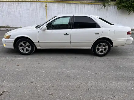 Toyota Camry 2001 года за 2 700 000 тг. в Тараз – фото 3