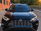 Toyota RAV4 2020 года за 14 700 000 тг. в Караганда – фото 3