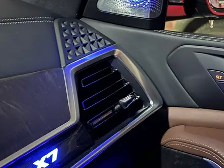 BMW X7 2024 года за 73 000 000 тг. в Астана – фото 12