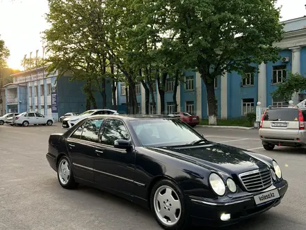Mercedes-Benz E 320 2000 года за 4 100 000 тг. в Алматы – фото 4