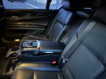 BMW 750 2012 года за 11 500 000 тг. в Астана – фото 37