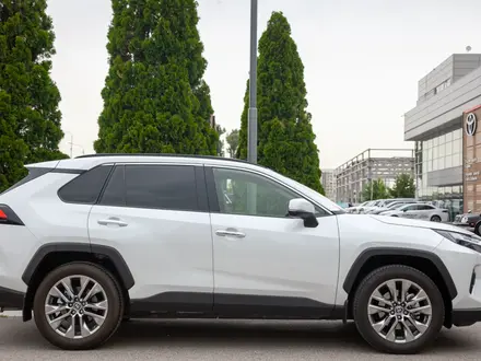 Toyota RAV4 Luxe+ 2025 года за 22 000 000 тг. в Алматы – фото 8
