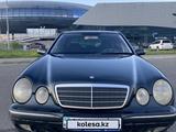 Mercedes-Benz E 280 1999 года за 3 600 000 тг. в Семей – фото 3