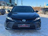 Toyota Camry 2023 года за 18 900 000 тг. в Астана