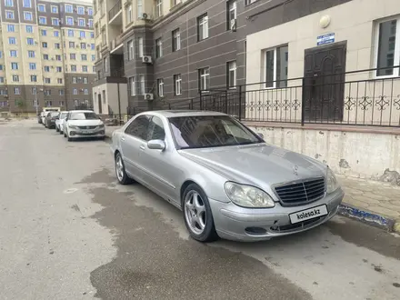 Mercedes-Benz S 500 2003 года за 4 800 000 тг. в Актау – фото 2