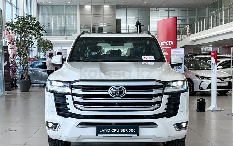Toyota Land Cruiser Premium 2023 годаүшін60 700 000 тг. в Астана