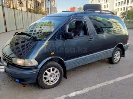 Toyota Previa 1995 года за 2 700 000 тг. в Астана