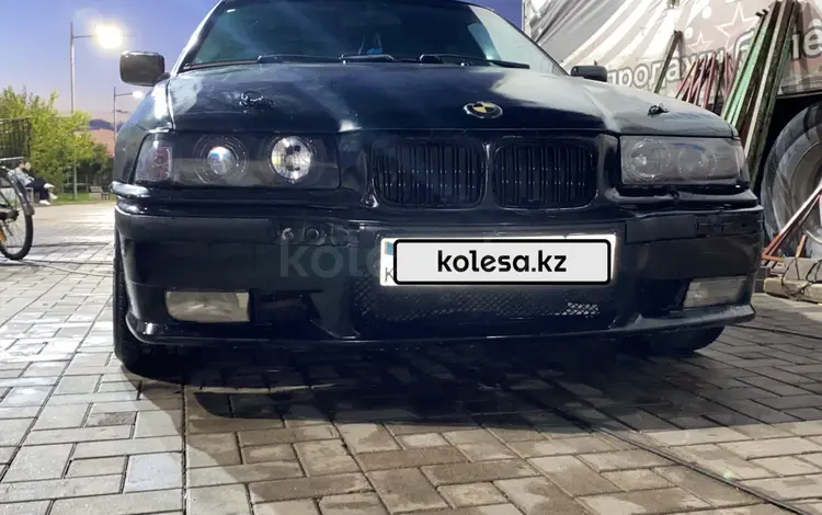BMW 320 1995 года за 1 000 000 тг. в Алматы