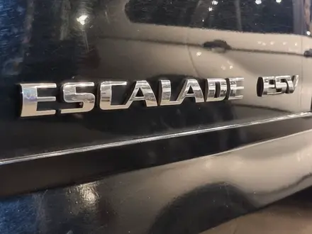 Cadillac Escalade 2005 годаүшін7 500 000 тг. в Астана